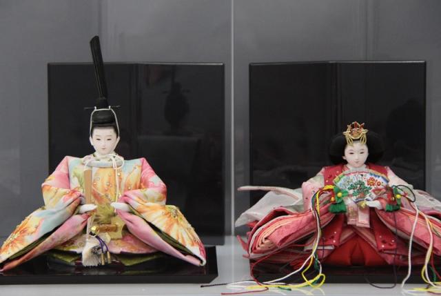 雛人形親王平飾り 小出松寿 熊倉基安 京十一番 東山 スワロフスキー blue hn272 hs1345 24hina-ya-to1383 彩美箔セット 中 雛人形親王平飾り 小出松寿 熊倉基安 京十一番 スワロフスキー green hn271