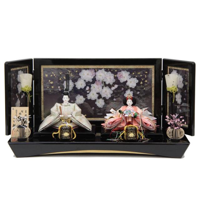 雛人形 親王平飾り 小出松寿 名物裂 京十一番 薄ピンク地 hn396 hs1504 幅70cm 押し花屏風 夜桜幻想 (24hina-ya-to1536) ひな人形 雛祭の通販は 169,000円