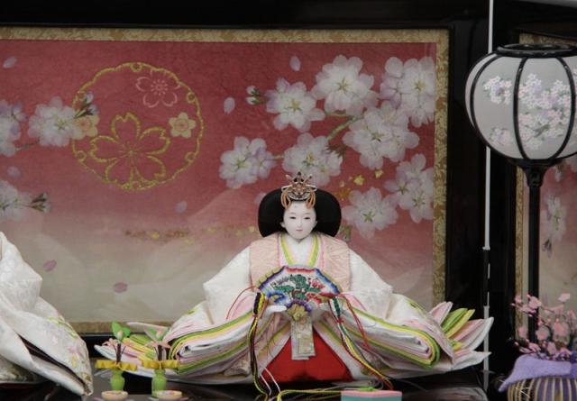 雛人形親王平飾り 田村芙紗彦 熊倉基安 京十一番 遠山に牡丹
