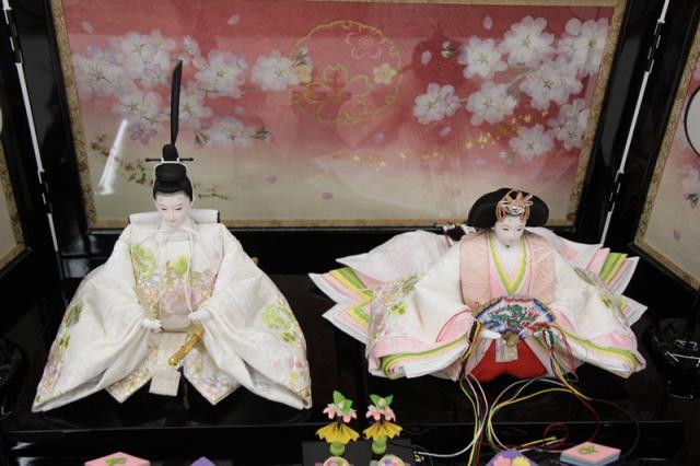 雛人形　七段飾り　西陣織高級金襴　難波　45号　熊倉基安作　中古品 雛人形 七段飾り 西陣織高級金襴 難波 45号 熊倉基安作 中古品