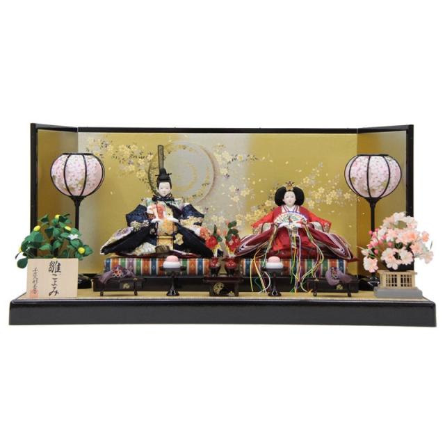 雛人形 親王台込み伝統的な衣装 約30cm