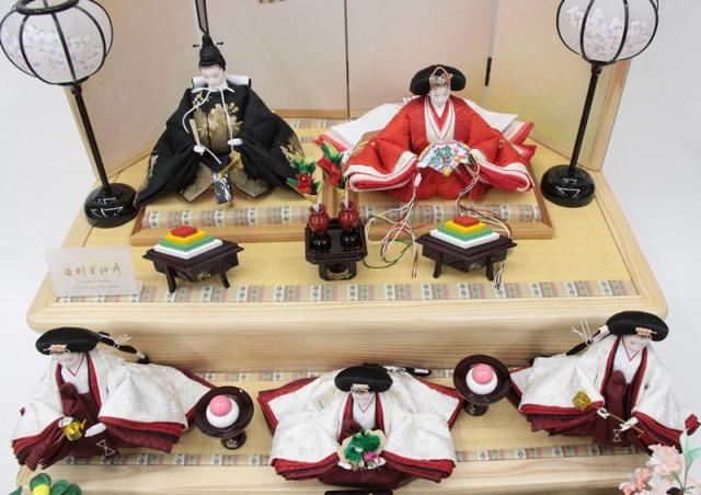 雛人形 五人 収納三段飾り 田村芙紗彦 熊倉謹製頭 京十一番 金雲金梅 hn216-62 hs2212 幅70cm 天竜杉 (24hina-ya-to2212) ひな人形 雛祭の通販は