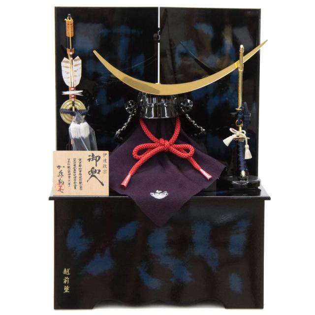 五月人形 兜収納飾り 三日月型前立　1　子どもの日 五月人形 兜収納飾り 三日月型前立 1 子どもの日 兜飾り