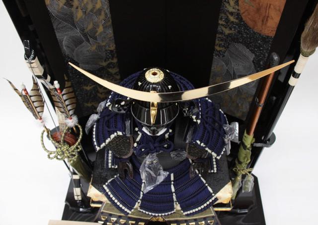 五月人形 鎧 平飾り 1/3 幅85cm（245to0863）忠保 伊達政宗 戦国武将 宝永群鶴屏風 ym1167（gk84/yb1057/yd1032/yy1059/gs855） 端午の節句 インテリアの通販は