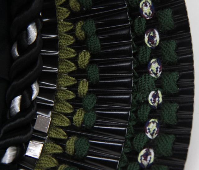 五月人形 着用兜 収納飾り 25号 幅61cm（245to0328）ブロンズ松葉鍬形 ブロンズ松葉鍬形 黒金ぼかし龍虎彫 ym1201n（gk222b/yb1085/yy1056/gs323） 端午の節句 インテリアの通販は