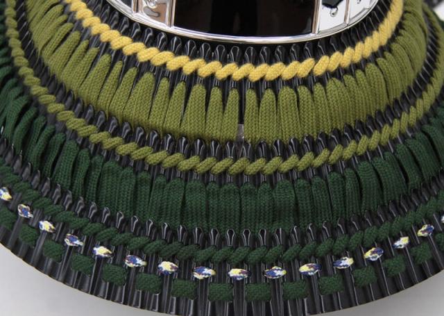 五月人形 着用兜 収納飾り 25号 幅61cm（245to0313）伊達兜 ブロンズ前立、銀鉢 戦国武将 黒銀ぼかし龍虎彫金 ym1204n（gk225b/yb1083/yy1055/gs305） 端午の節句 インテリアの通販は