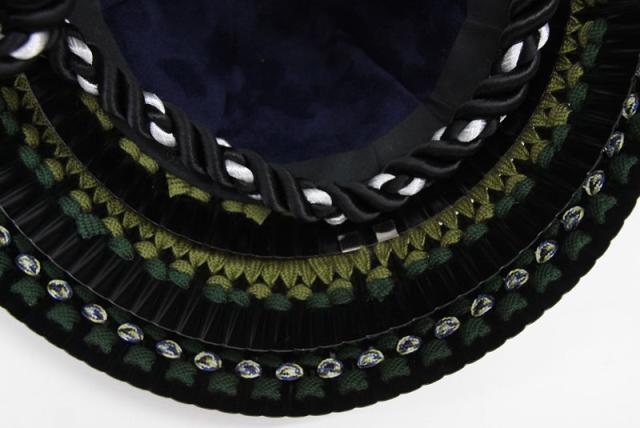 五月人形 着用兜 収納飾り 25号 幅61cm（245to0313）伊達兜 ブロンズ前立、銀鉢 戦国武将 黒銀ぼかし龍虎彫金 ym1204n（gk225b/yb1083/yy1055/gs305） 端午の節句 インテリアの通販は