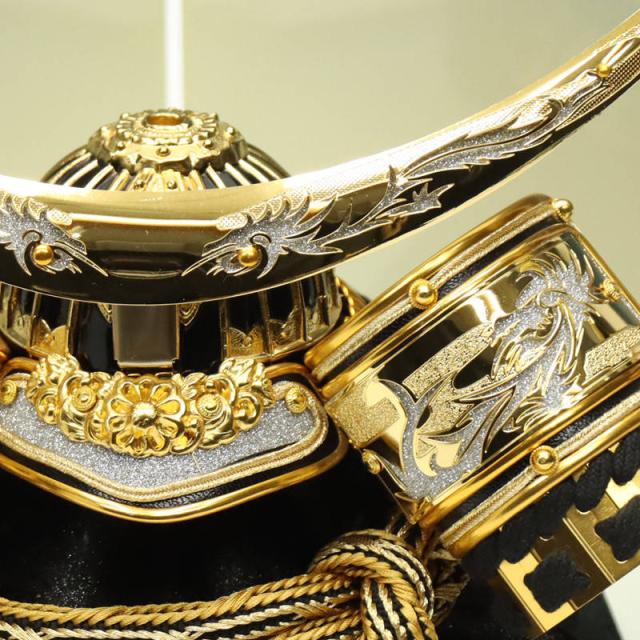 【展示品限り】五月人形　兜　伊達政宗　収納飾り　子供着用可　※閉店セール　S19 創業明治11年の人形専門店。寿月すみたやの五月人形。伊達政宗公兜