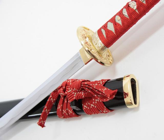 金属製盾と剣の装飾品 Amazon | コールドスチール/COLD STEEL 鍔付 トレーニング樹脂製