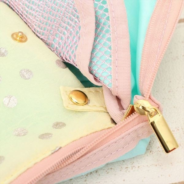 パスポートケース カバー 旅行かばん 小分けバッグ 旅行用品 アウトドア 釣り リゾート アップリケ おしゃれ スマート 女の子 華やか 旅の通販は パスポートケース カバー 旅行かばん 小分けバッグ 旅行用品 アウトドア 釣り リゾート アップリケ おしゃれ スマート 女の子 華やか 旅の通販は