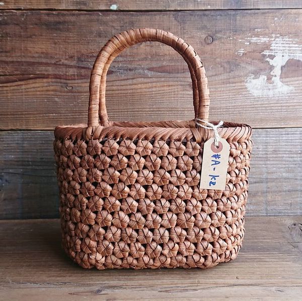 かごバッグ レディースバッグ レディースファッション 山葡萄 籠バッグ 内布付き #2131 花編み 樹皮編みあげ 非常に丈夫 小型