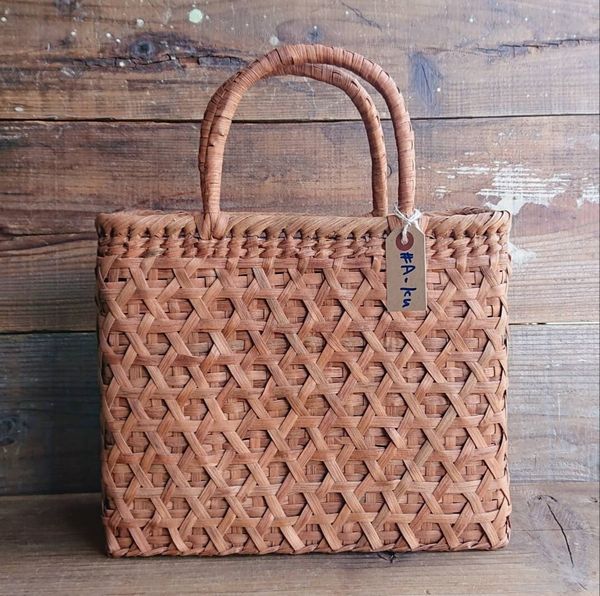 かごバッグ レディースバッグ レディースファッション 山葡萄 籠バッグ 内布付き #2135 網代編み 六つ目編み 樹皮編みあげ 非常に丈夫