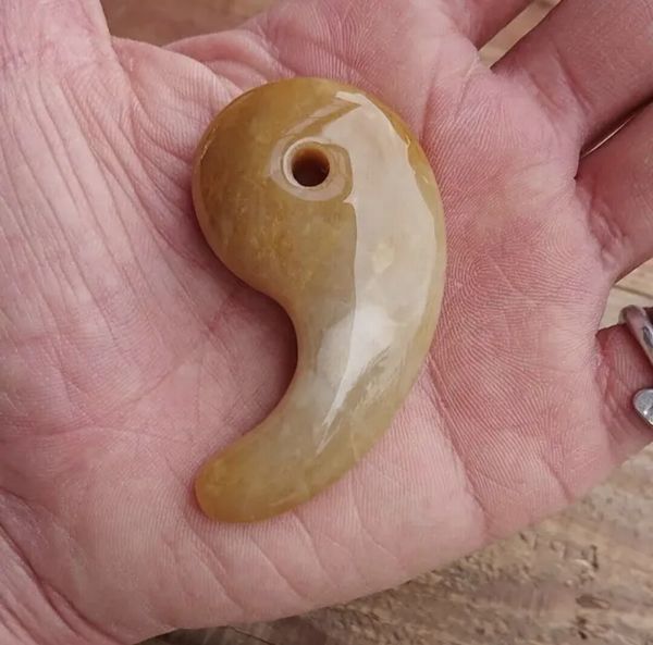 ビーズ アクセサリー用品 アクセサリー道具 材料 手芸 ハンドクラフト コレクション 勾玉 イエロージェイド 特大 日本古来より伝わる 【送料無料】_2