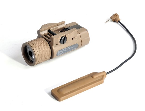 VFC V3Xタクティカルイルミネーター (Max190ルーメン) TAN