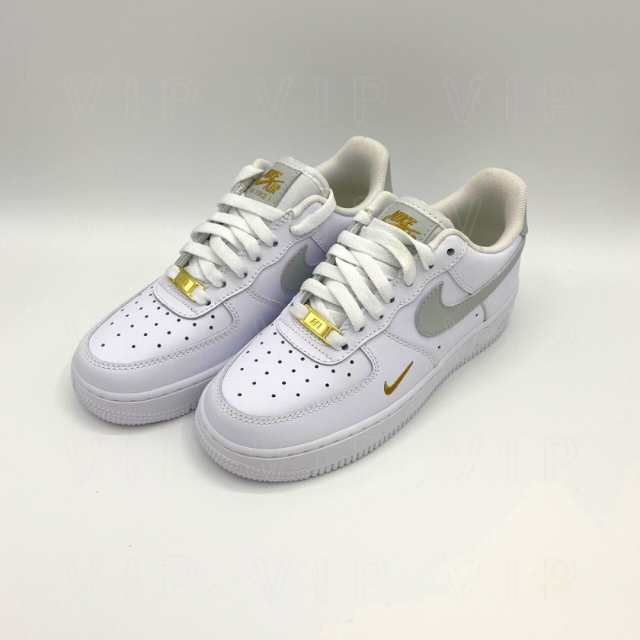 NIKE WMNS AIR FORCE 1 07 ESSENTIAL ナイキ ウィメンズ エアフォース 1 07 エッセンシャル ホワイト 白  レディース スニーカー CZ0270-1｜au PAY マーケット