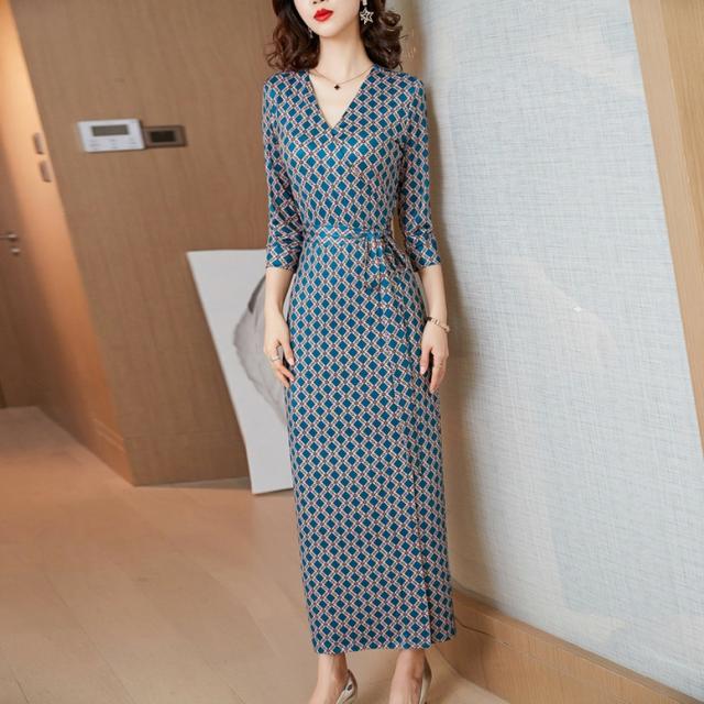 ワンピース レディース 総柄ワンピース サテン 光沢 ドレス ラップワンピース カシュクール 7分袖 ロング ウエストリボン Vネック スリム 幾何学柄 ジオメトリック 配色 ワンピドレス 大人可愛い きれいめ 上品 おしゃれ レトロ エレガント フォーマル とろみ プリント 春 夏の通販は 7,627円