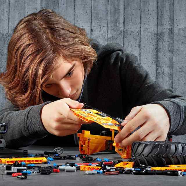 レゴ テクニックシリーズ LEGO Technic 4x4 X-treme Off-Roader 42099