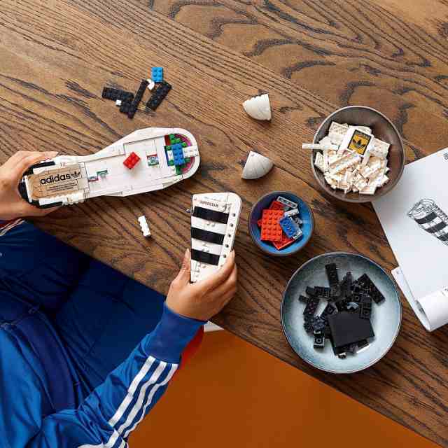 レゴ LEGO Adidas Originals Superstar 10282 Building Kit; Build and