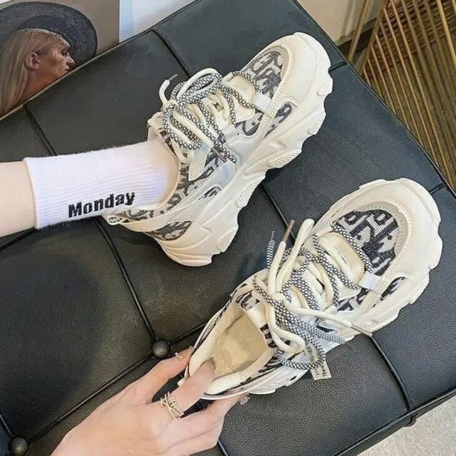 ダブルストラップ ウェーブソールスニーカー おしゃれ 大人っぽさ お出かけ デート ピクニック ショッピング カフェ ピクニック 【IN0001】の通販は 5,600円