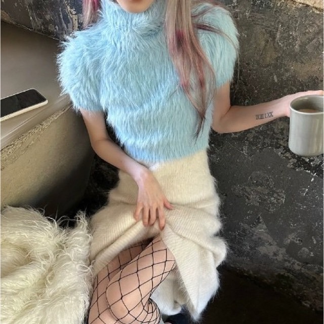 ふんわり袖 レディース トップス ニット セーター ショート 半袖 パフスリーブ タートルネック 襟なし もこもこ 伸縮性 かわいい 大人可愛い きれいめ シンプル カジュアル 上品 おしゃれ こなれ感 ガーリー キュート フェミニン 無地 春 秋 学生 通学 デート お出かけの通販は 7,681円