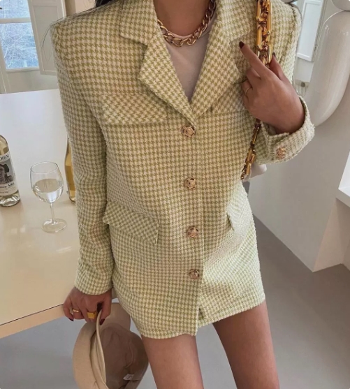 2点セット セットアップ 上下セット ジャケット ミディアム丈 長袖 襟付き 前開き ボタン ポケット スカート ミニスカート Aライン かわいい 大人可愛い きれいめ シンプル カジュアル 大人 上品 おしゃれ かっこいい キュート レトロ クール モード系 フォーマル 大人女子の通販は 8,269円