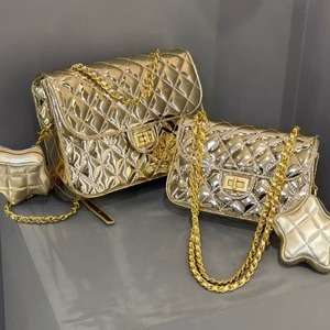 バーバリー エフェクト ローラ チェーン ショルダーバッグ ナイロン