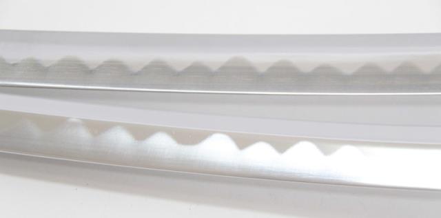 模造刀 石目シリーズ 赤石目 掛け台・刀袋付 大刀 刃紋入り刀身 メッキ合金 neu041l 日本刀 美術刀剣 おもちゃ 通販 代引き不可 : 美術刀剣 模造刀 石目シリーズ 赤石目 掛け台・刀袋付