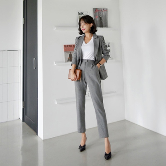 セットアップ 春 スーツ パンツ レディース 韓国 ファッション お呼ばれ オフィス クロップドパンツ テーパード ブレザー テーラードジャの通販はau Pay マーケット Vestito