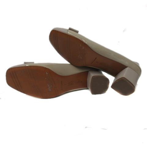 中古 ブルックスブラザーズ Brooks Brothers パンプス ヒール リボン ボタン エナメル レザー アイボリー 7 Ibs29の通販はau Pay マーケット ブランド古着のベクトル