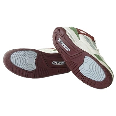 【中古】未使用品 ナイキ NIKE 新品同様 FJ6372-100 ジョーダンスパイジーク JORDAN SPIZIKE LOW ホワイト系 26.5cm