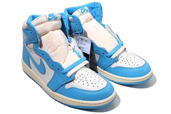 【中古】 27.0cm 未使用品 NIKE ナイキ AIR JORDAN 1 RTERO HIGH OG 'UNC Reimagined'  リイマジンド スニーカー US9