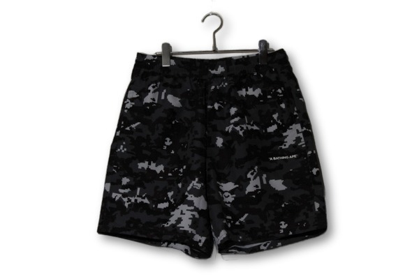 【中古】2026S/S A BATHING APE アベイシングエイプ MULTI PIXEL CAMO RELAXED FIT BEACH SHORTS 短パン L  BLACK