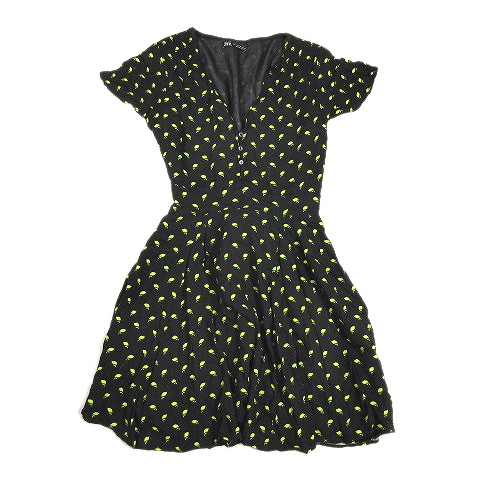 中古 ザラ Zara レモン柄 フレンチスリーブ ミニ ワンピース プルオーバー カットソー 総柄 フレア Xs 黒 ブラックの通販はau Pay マーケット ブランド古着のベクトル