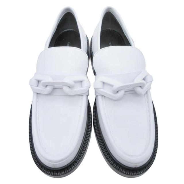 LOUIS VUITTON ホワイトレザー ローファー Louis Vuitton ローファー ホワイトとピンク レザー