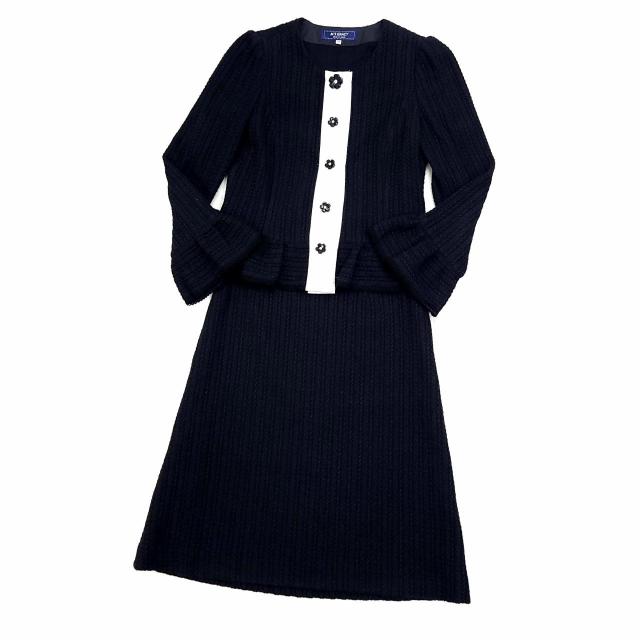 【中古】エムズグレイシー M'S GRACY スーツ 上下 セットアップ ノーカラー ジャケット スカート お花ボタン 38 黒 ブラック 2022SS