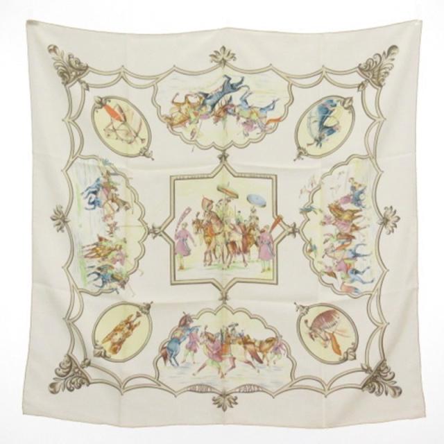 【中古】エルメス HERMES カレ90 ムガル王朝の馬 LES CHEVAUX DESMOGHOLS スカーフ ホワイト系 その他