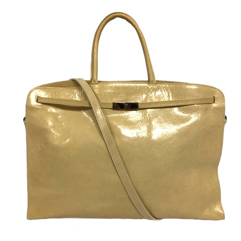 【中古】フルラ FURLA トートバッグ ショルダーバッグ 2WAY エナメル 金具 ライトベージュ 白 クリーム レディース｜au PAY マーケット