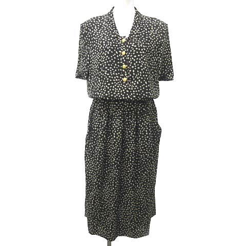 中古 インゲボルグ Ingeborg 美品 ブラウジングワンピース ロング 総柄 金ボタン ベルト付 半袖 黒 灰 系の通販はau Wowma ブランド古着のベクトル