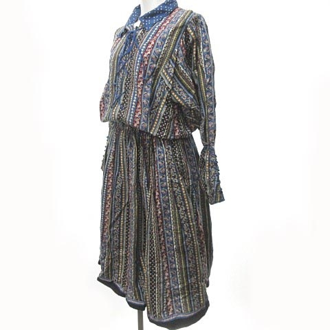 中古 イッセイミヤケ Issey Miyake I S 80 S ヴィンテージ アーカイブ ワンピース 長袖 ロング丈 チロリアン柄 花柄 9の通販はau Pay マーケット ブランド古着のベクトル