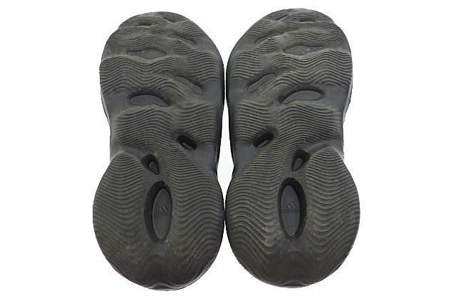 中古】アディダス adidas YEEZY FOAM RUNNER Onyx イージー