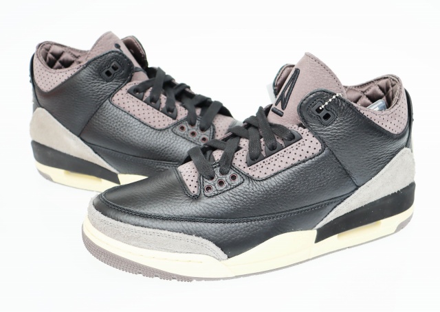 【中古】ナイキ NIKE ×A Ma Maniere WMNS AIR JORDAN 3 RETRO OG SP Black and Flat Pewter FZ4811-001▲■241226