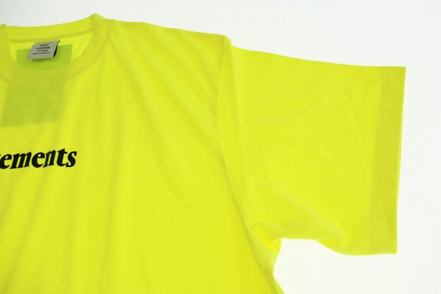 【中古】ヴェトモン ベトモン バック バーコード タグ パッチ ロゴ 半袖Tシャツ SS20TR305 XL イエロー ☆AA★ 250907 中古】ヴェトモン ベトモン バック バーコード タグ パッチ ロゴ 半袖T