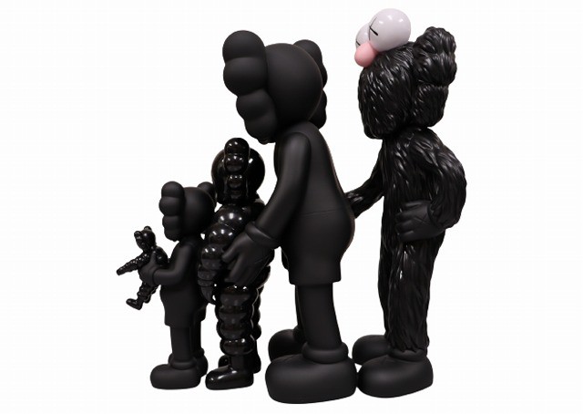 KAWS × Medicom Toy Family BLACK