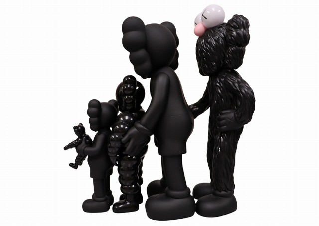 中古】カウズ KAWS 2021 MEDICOM TOY KAWS FAMILY Black メディコム