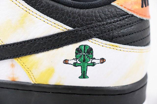 【中古】ナイキ NIKE SB DUNK LOW PRO QS RAYGUNS AWAY 2019 29.5cm TIE-DYE BQ6832-001 ▲■250404