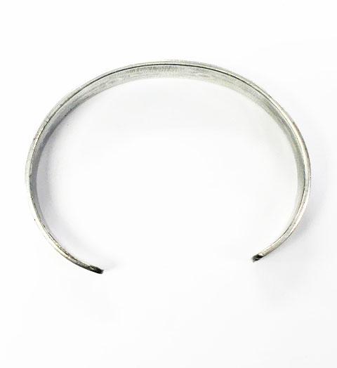 【中古】ナバホ族 Navajo シルバー バングル HRM ヘンリーマリアーノ 作 スタンプワーク 925 ▲ 260209_4