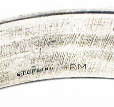 【中古】ナバホ族 Navajo シルバー バングル HRM ヘンリーマリアーノ 作 スタンプワーク 925 ▲ 260209_6