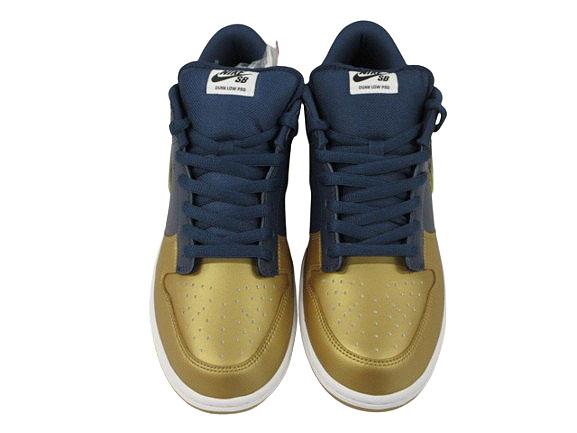 【中古】未使用品 ナイキ × SUPREME SB DUNK LOW OG QS llic Gold/Navy CK3480 700 ダンク ロー 29.5cm ゴールド