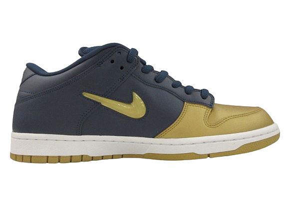 【中古】未使用品 ナイキ × SUPREME SB DUNK LOW OG QS llic Gold/Navy CK3480 700 ダンク ロー 29.5cm ゴールド