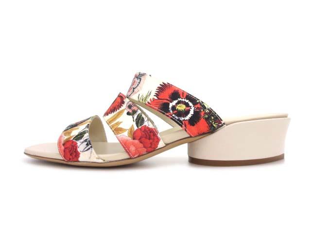 【中古】サルヴァトーレフェラガモ 23SS ボタニカル柄 ミュール サンダル 7D 24.5cm 01R536 736623 （WH ORANGE） の通販は 14,412円